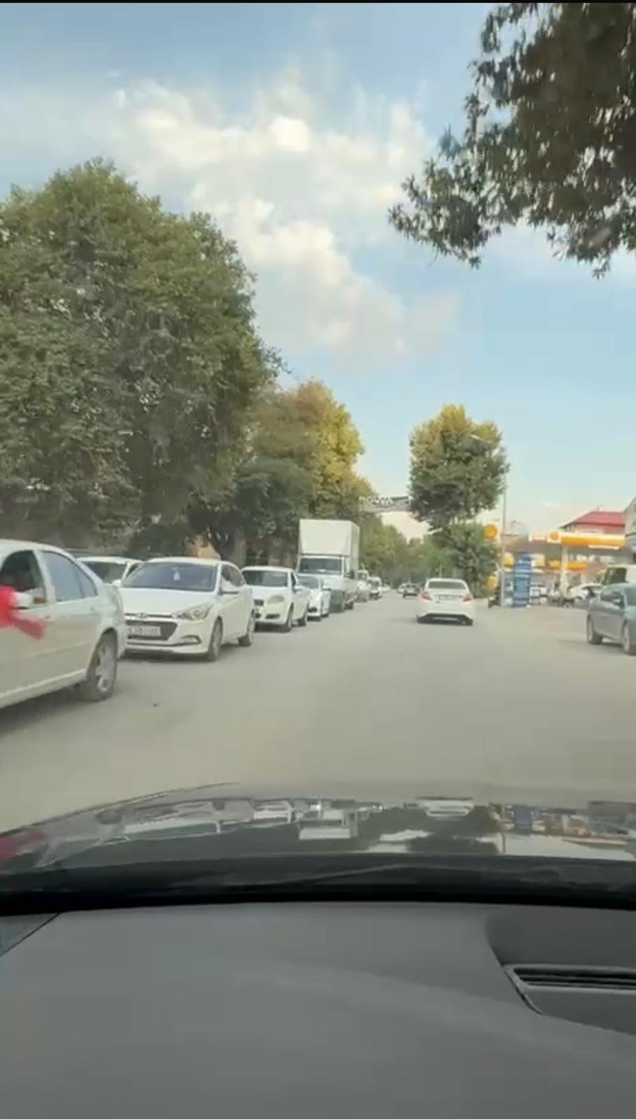 KARAELBİSTAN YOLU’NDA ULAŞIM ÇİLESİ BİTMİYOR: MESAİ BİTTİ, YOĞUNLUK BİTMEDİ! fotoğraf 1