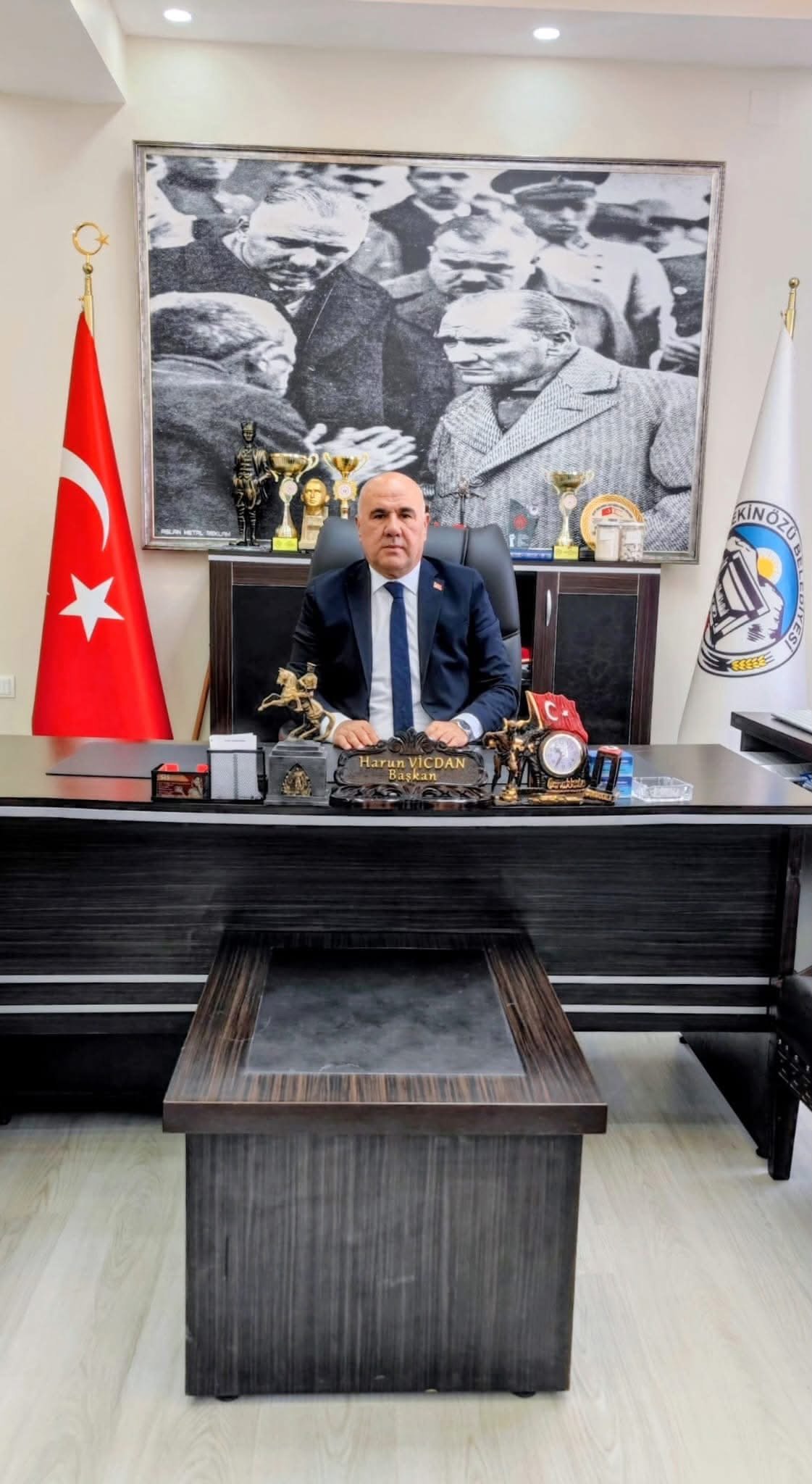 EKİNÖZÜ BELEDİYE BAŞKANI HARUN VİCDAN CHP'DEN İSTİFA ETTİ: GÖREVLERİNE BAĞIMSIZ OLARAK DEVAM EDECEK