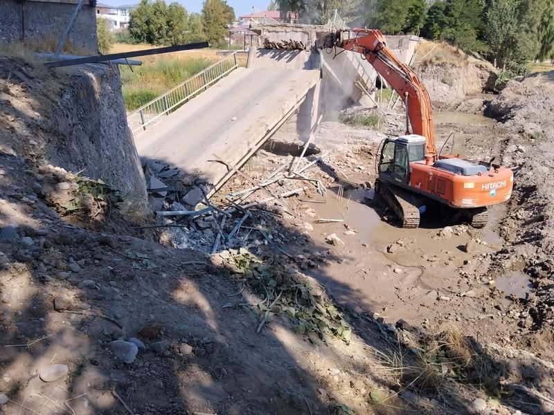 SÖĞÜTLÜ KÖPRÜSÜ’NDE ÇALIŞMALAR BAŞLADI: YENİ SEZONDA ULAŞIM DAHAKONFORLU OLACAK