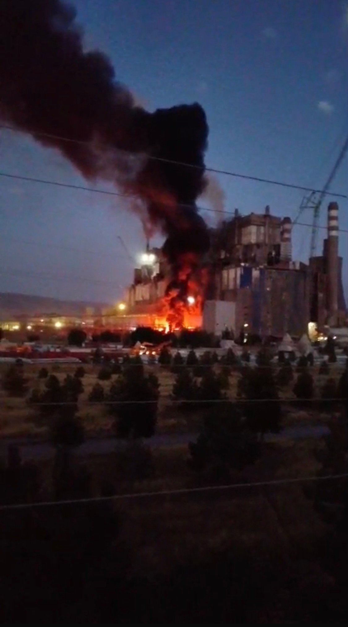 A TERMİK SANTRALİ’NDE CİDDİ YANGIN: TRAFO PATLADI