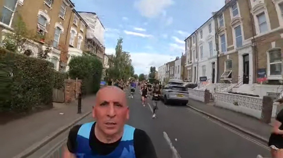 LONDRA’DA ELBİSTAN RÜZGÂRI: AHMET ÇETİN’DEN ULUSLARARASI BAŞARI